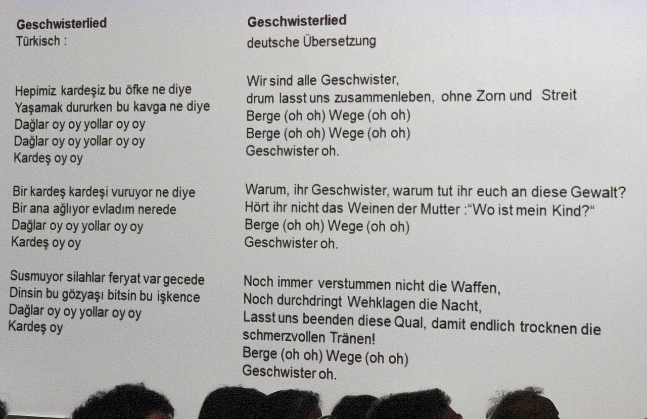 Quelle: Stefan Bredow Das Geschwisterlied mit deutscher Übersetzung